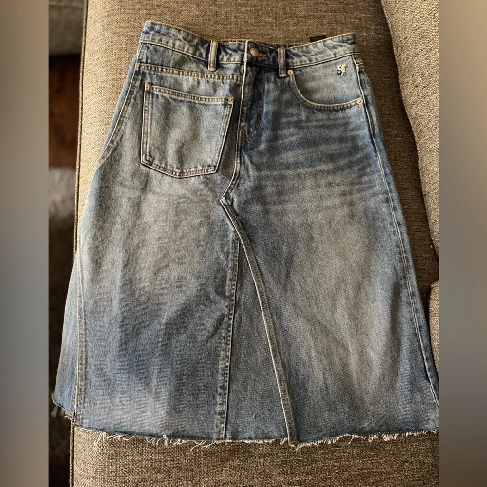 EUC Tory Burch DECONSTRUCTED DENIM SKIRT size 6 - Picture 7 of 15